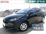 こちらの車両はご成約後に当社指定の新品タイヤ4本に交換いたします。 ブラックのヤリスハイブリッド入荷しました。