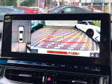 【パノラミックビューモニター】専用のカメラにより、上から見下ろしたような視点で360度クルマの周囲を確認することができます☆死角部分も確認しやすく、狭い場所での切り返しや駐車もスムーズに行えます。