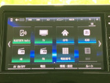 多彩な機能を備えたナビオーディオシステム。快適なドライブをサポートするだけでなく、日々の移動をより楽しくしてくれるでしょう。
