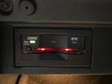 ●ETC車載器(アンテナ分離型音声案内タイプ):お引き渡し時には再セットアップを実施後、お渡しいたします。マイレージ登録に関してもお気軽にスタッフまでお尋ねください。