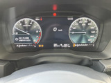 視認性の高いメーターパネル。運転に必要な情報を一目で確認できます。スタイリッシュなデザインも魅力です。
