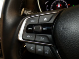 【ステアリングリモコン】ステアリングにオーディオ調節可能なスイッチが装備されていますので運転中でも視線をそらさずにオーディオの調節が可能です!