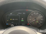 視認性の良いシンプルなメーターです。運転しやすく、取り回しの良いコンパクトカーはいかがですか?