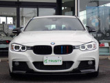 BMW在庫保有台数常時100台以上!ご来店の際はBMW本店(厚木市下荻野140-1)にご来店ください!弊社自慢の全天候型ショールーム!BMW在庫保有台数常時100台以上ございます!