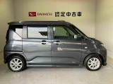 車両右側面からの写真になります。車をご覧になりたい時はお気軽に最寄りの店舗へご相談下さい。