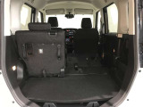 開口部の広いラゲージスペースは、ゴルフバックなどの荷物もラクラク積み込めます。