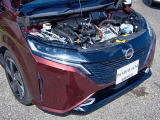 納車以降、お車のメンテナンスは自宅近所の日産サービス拠点にて承ります。専門の教育を受けたサービスフロント&メカニックが無料1ヶ月点検から法定/車検整備、万一の故障・不具合の修理まで全て担当いたします。