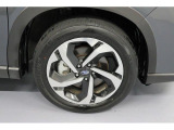 225/55R18のタイヤサイズです。