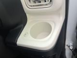 ホットドリンクをちょうど良い温度でキープしてくれる保温機能付きのホッとカップホルダー