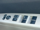 運転席窓操作部スイッチの画像です。