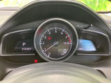 視認性の高いメーター類で、走行状況を的確に把握できます。運転に集中できる空間設計です。