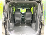 普段のお買い物や通勤、送迎等に十分な荷室スペースを確保しております。セカンドシートを倒すと、大きな荷物の積載も可能です♪