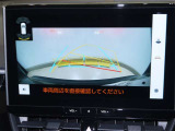 【バックモニター】後方の死角や障害物などを安全確認しながら駐車できます。運転初心者も熟練者も安心ですね♪