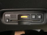 ETC車載器付。ETCが使用可能な道路通行料はキャッシュレスでスマートに走行できます。再セットアップして納車致します。