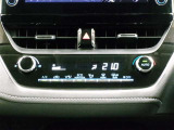 オートエアコン♪オートスイッチONで温度調節はクルマにおまかせ♪設定温度をキープし、常に快適な室温で過ごせます♪