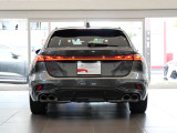 後続車両から長く見られるリヤスタイルも、Audiらしく上品で洗練されたデザインで見る人を惹きつけます。
