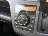 【オートエアコン】一度お好みの温度に設定すれば、車内の温度を検知し風量や温度を自動で調整。暑い&hellip;寒い&hellip;と何度もスイッチ操作をする必要はありません。快適な車内空間には必須の機能ですね♪