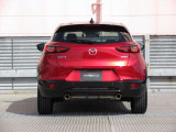 CX-3が本来持っている先鋭さを研ぎ澄ませながら、より魂動デザインを深化。上質さを磨き上げ、クオリティを追求したデザインを実現しました。