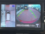 アラウンドビューモニターまるで車を真上から映したような映像で、前後左右の感覚が分かります♪車庫入れや駐車時に大活躍の機能です。
