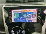 停車中に楽しめるTV機能。移動中も最新のニュースや番組でリフレッシュできます。家族での長距離移動にも最適です。
