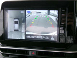 アラウンドビューモニター付きです 上から見たイメージで駐車出来ますので車庫入れの苦手な方も楽に駐車出来ます♪
