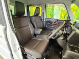 運転席シート廻りは使用感も少なく、良好な状態となっています。丁寧に使われていたことがよくわかりますね。