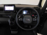 機能的にまとめられた運転席回り。運転しやすさにこだわりました。