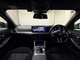 ☆センターパネルを運転席側に僅かに傾けたBMW独特のインパネ☆【駆け抜ける歓び】はここからもスタートしております☆