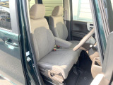 運転席シート廻りは使用感も少なく、良好な状態となっています。丁寧に使われていたことがよくわかりますね。