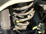 お車を安心してお乗りいただく為には、足回りの定期点検が欠かせません。サービスサポート(有償保証)では無料点検もご提供しており、安心のカーライフをお過ごしいただけるサポート体制が整っています。