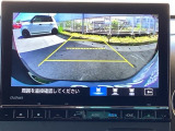 バックモニター付きで、車庫入れやバック時の後方確認をしっかりサポート。モニターに映し出される映像で死角も確認しやすく、狭い場所での駐車や後退時の操作をより安心して行えます。