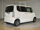 ご納車までの期間ですが、県内のお客様は1、2週間、県外のお客様は2、3週間ほどでご納車が可能となります。ただし、お支払いや書類の状況によっては多少の前後もありますので、その際には何卒ご了承下さい。