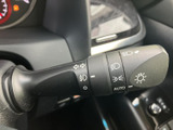 操作しやすいウインカーレバー。確実な操作感で、安全な車線変更をサポートします。直感的な操作性で、運転に集中できます。