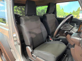 運転席シート廻りは使用感も少なく、良好な状態となっています。丁寧に使われていたことがよくわかりますね。