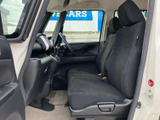 運転しやすいように設計された空間。操作性も高く、スムーズな運転をサポートします。快適なドライブをお楽しみください。
