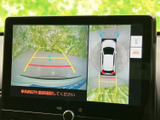 停車中に楽しめるTV機能。ニュースや番組をチェックして、待ち時間を有効活用できます。快適な移動時間を過ごせる便利な機能です。