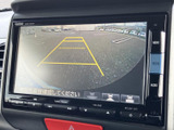 駐車時の安全性を高めるバックモニターです。狭い場所でも、後方を確認しながらスムーズに駐車できます。運転初心者の方にもおすすめです。