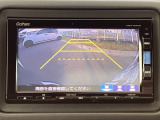 バックモニター付きで、車庫入れやバック時の後方確認をサポート。