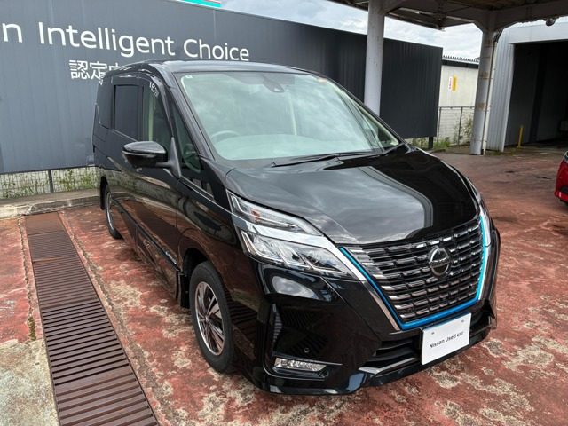 セレナ 1.2 e-POWER ハイウェイスターV 