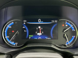 視認性の高いメーター類で、運転に必要な情報を的確に把握できます。洗練されたデザインが、ドライビング体験を向上させます。
