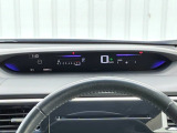 見易くレイアウトされたメーター類が安心ドライブをサポートします