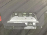 【トヨタセーフティセンス】走行中に前方の車両等を認識し、衝突しそうな時は警報とブレーキで衝突回避と被害軽減をアシスト。より安全にドライブをお楽しみいただけます。