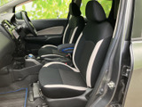 ドライバーの視界を妨げない、広々とした室内空間。快適な運転環境をサポートします。