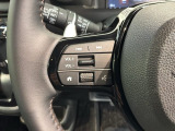 ステアリングにオーディオ操作スイッチが付いています。オーディオ画面に直接タッチしなくても操作が出来ますので、運転に集中できます。