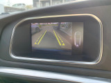 【パークアシスト・カメラ】駐車時に後方がリアルタイム映像で確認できます。大型商業施設や立体駐車場での駐車時や、夜間のバック時に大活躍!運転スキルに関わらず、今や必須となった装備のひとつです!
