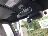 Hondaセンシング搭載!ミリ波レーダーと単眼カメラで、クルマの前方の状況を認識。ブレーキやステアリングの制御技術と協調し、安心・快適な運転や事故回避を支援する先進のシステムです!