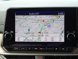 【ナビ】メーカーSDナビ付きです。目的地を設定すれば初めての場所でも簡単に行くことができます。もちろん音楽だって聴けちゃいます♪