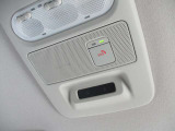 SOSコール 走行中の緊急時(病気や事故、あおり運転など)にボタンひとつでオペレーターに接続!救急や警察への連絡をサポートいたします。※使用にはお申し込みが必要です、詳しくはスタッフまで