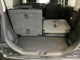 リアシートも簡単格納ができ、大きな荷物もらくらく収納できます!