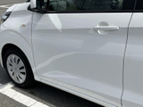 運転席周りは、使いやすさを追求した配置。操作性も良く、スムーズなドライブをサポートします。